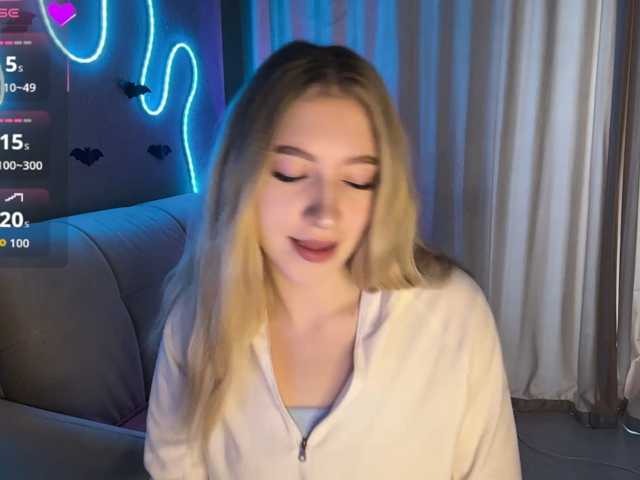 creamberryy live cam on BongaCams