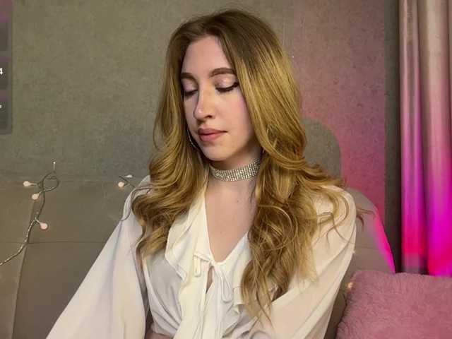 creamberryy live webcam show