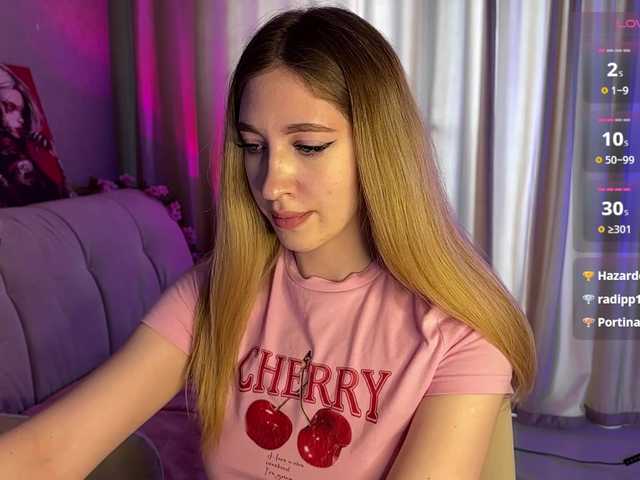 creamberryy live cam on BongaCams