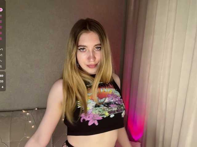 creamberryy live cam on BongaCams
