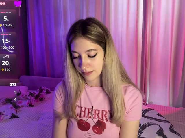 creamberryy live cam on BongaCams