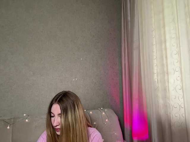 creamberryy live cam on BongaCams