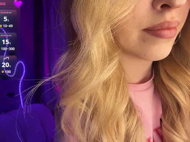 creamberryy live cam on BongaCams