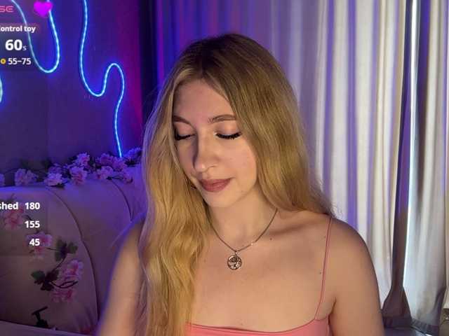 creamberryy live cam on BongaCams