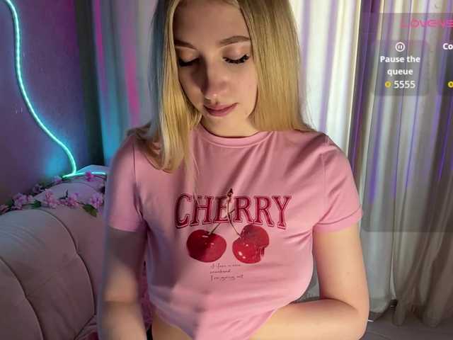 creamberryy live cam on BongaCams