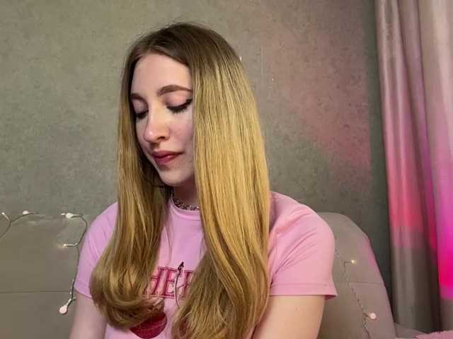 creamberryy live cam on BongaCams