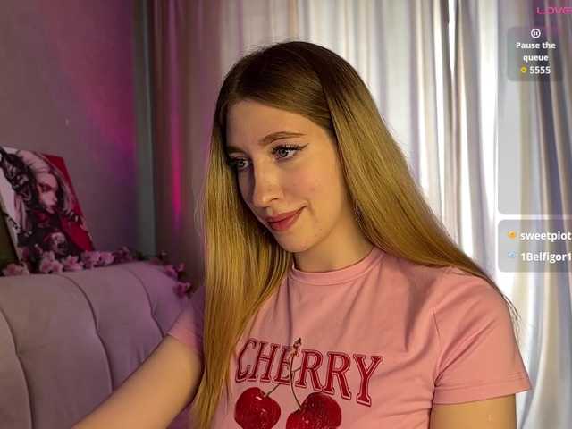 creamberryy live cam on BongaCams