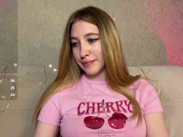creamberryy Live Webcam on BongaCams