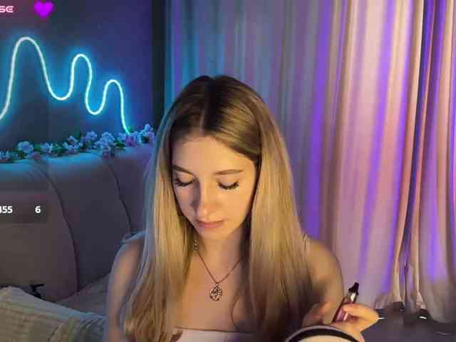 Modella: creamberryy