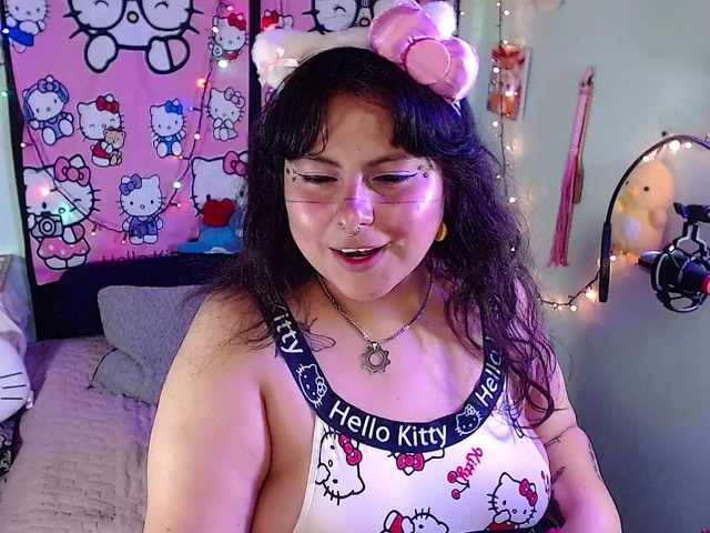 LuluPup live webcam show