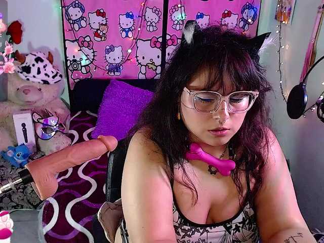 LuluPup live cam on BongaCams
