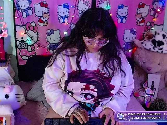 LuluPup live cam on BongaCams