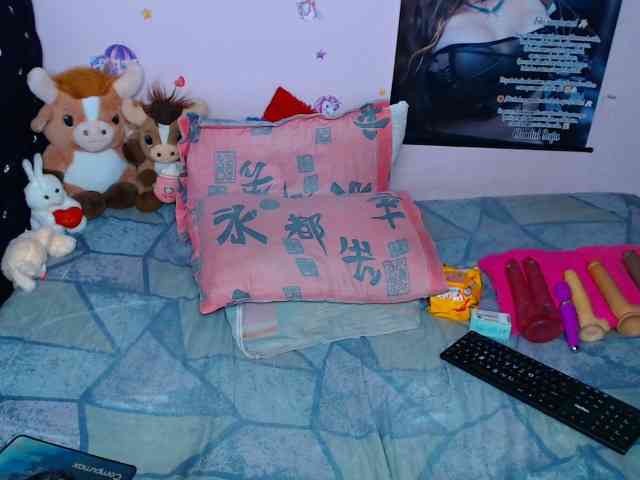 shantaltsfoxx webcam