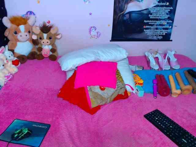 shantaltsfoxx webcam