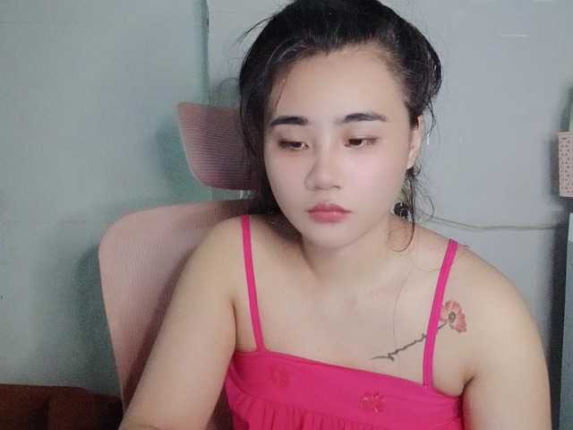 Byny9999 live cam on BongaCams