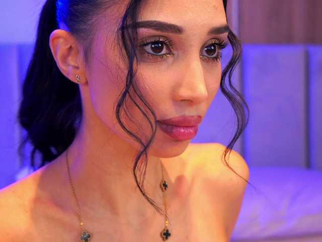LunaBlis live webcam show