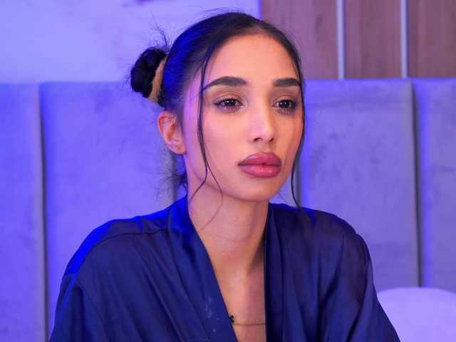 LunaBlis live webcam show