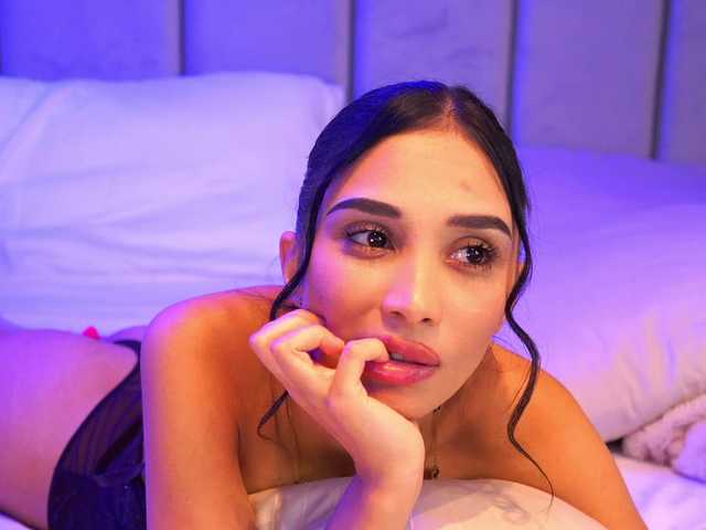LunaBlis live webcam show