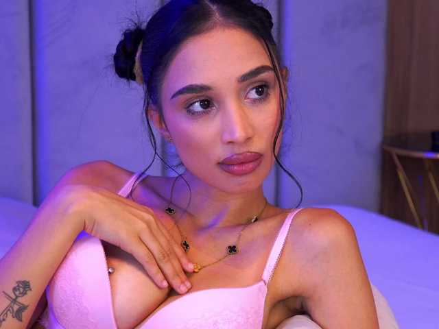 LunaBlis live cam on BongaCams
