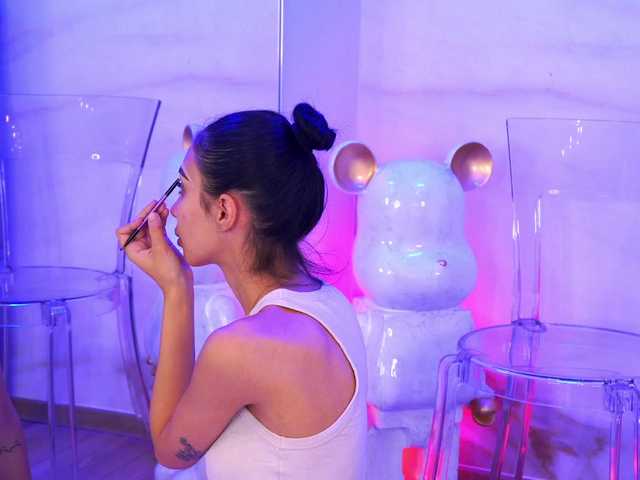 LunaBlis live webcam show