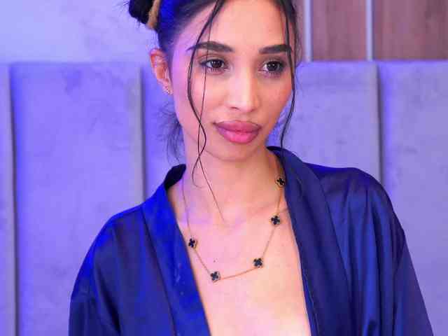 Modella: LunaBlis
