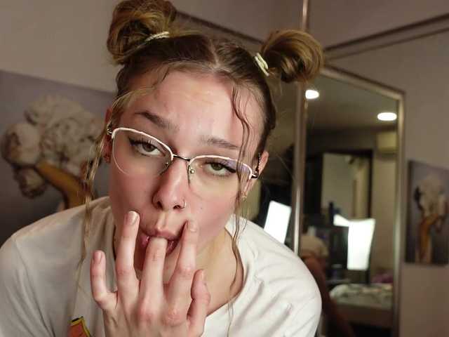 Sex chat gratuit in direct cu LeilaBie pe BongaCams