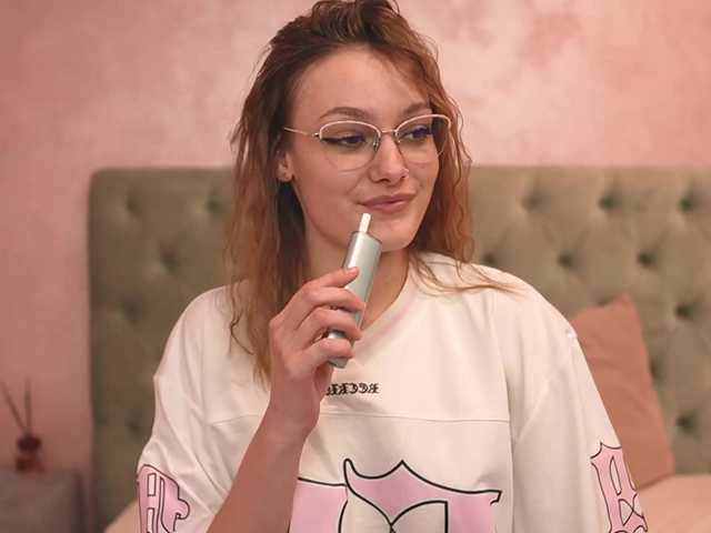 LeilaBie live cam on BongaCams