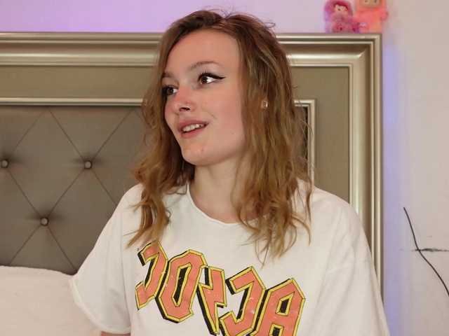 LeilaBie live cam on BongaCams