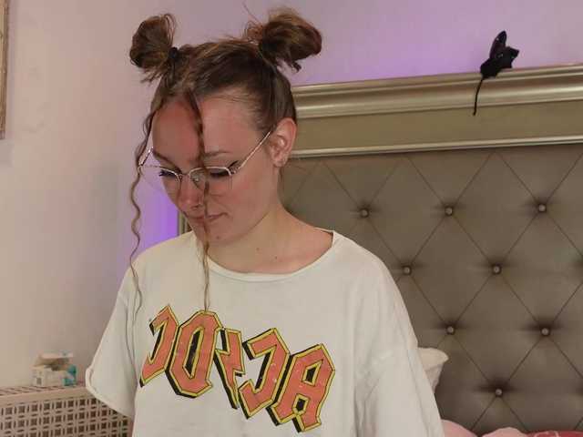 LeilaBie live cam on BongaCams