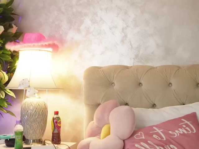 LeilaBie live cam on BongaCams