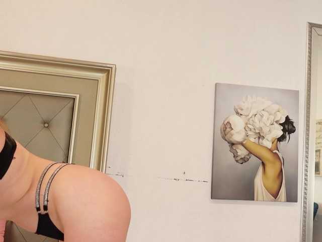 LeilaBie live cam on BongaCams