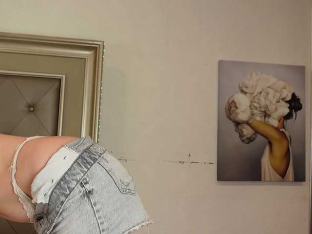 LeilaBie live cam on BongaCams