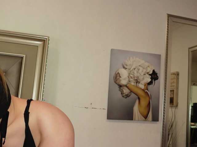 Sex chat gratuit in direct cu LeilaBie pe BongaCams