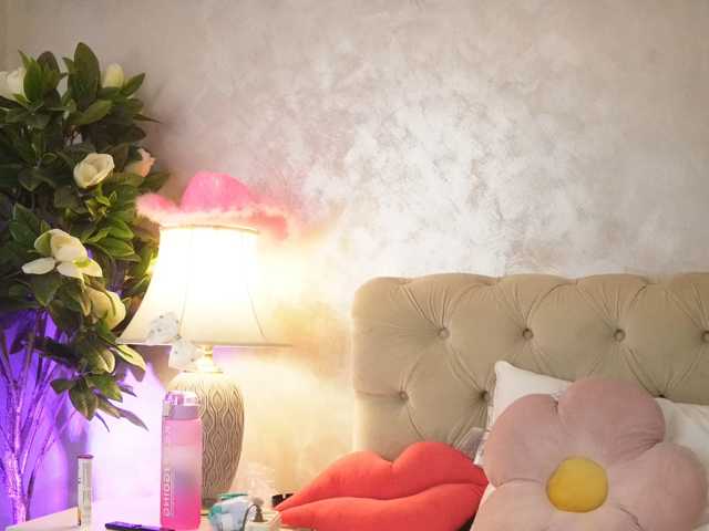 LeilaBie live cam on BongaCams