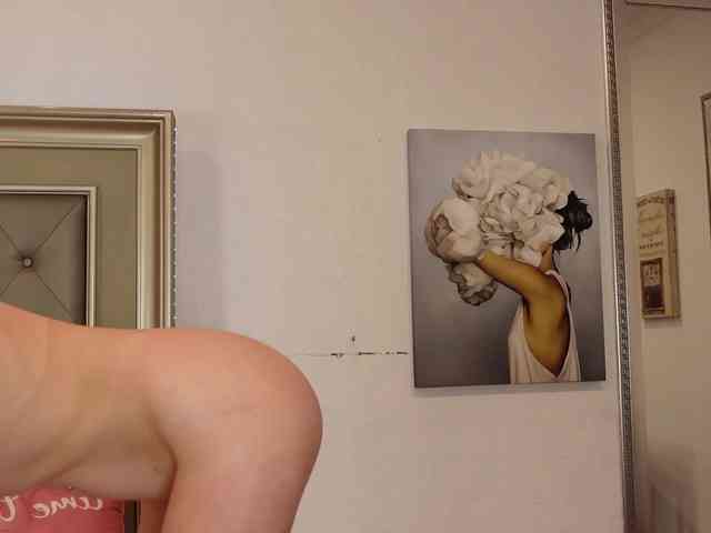 LeilaBie webcam