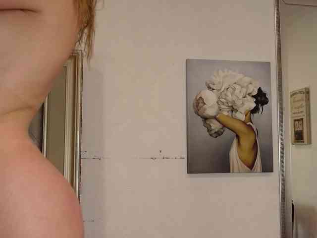 LeilaBie webcam
