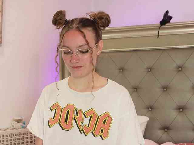 Leilabie's cam show statistics and live stream