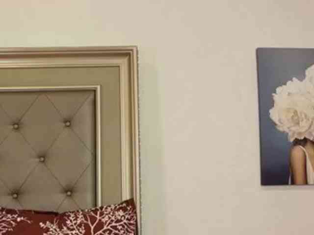 LeilaBie webcam