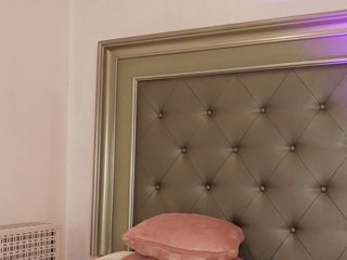 AlexxaOne Porn Show
