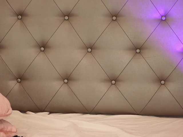 AlexxaOne live webcam show