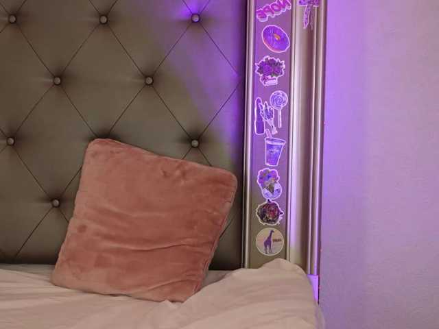 AlexxaOne live cam on BongaCams