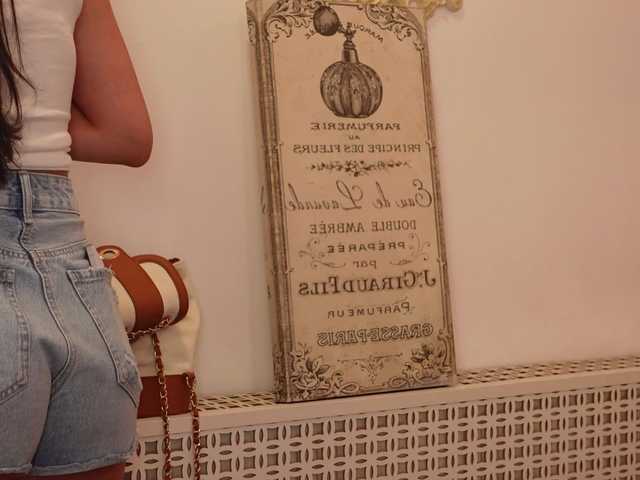 AlexxaOne live cam on BongaCams