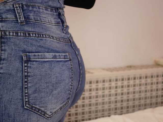 AlexxaOne live cam preview