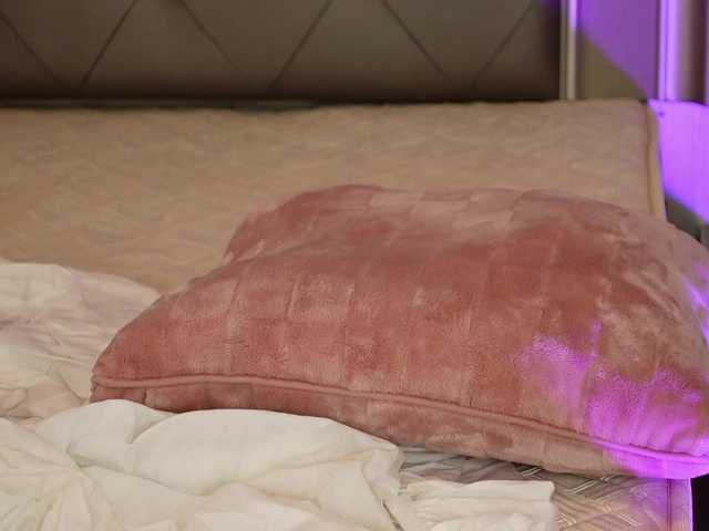 AlexxaOne live cam on BongaCams
