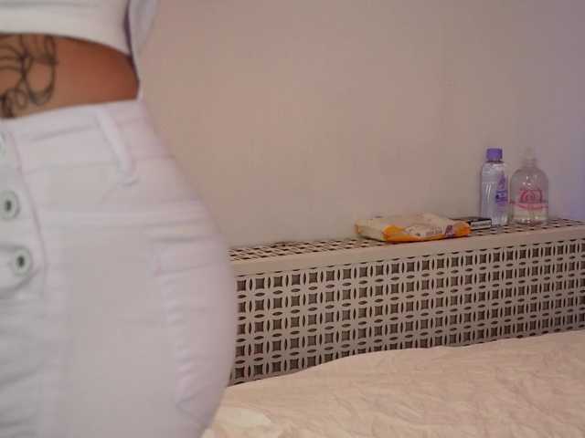 AlexxaOne live cam on BongaCams