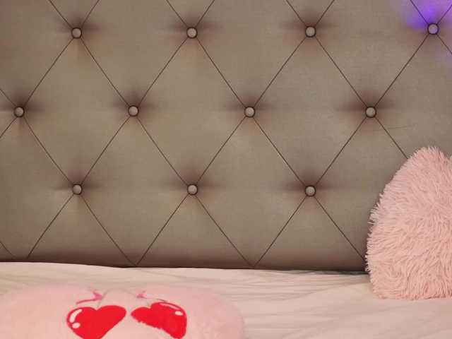 AlexxaOne live cam on BongaCams