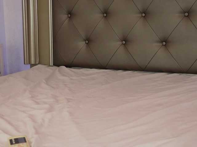 AlexxaOne live cam preview