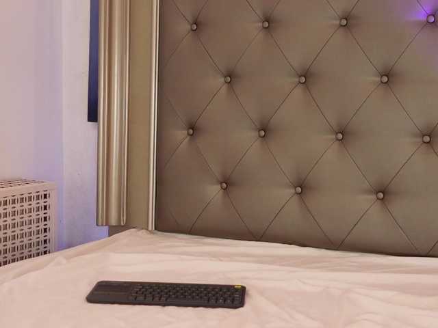AlexxaOne live cam on BongaCams