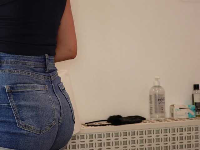 AlexxaOne live cam on BongaCams