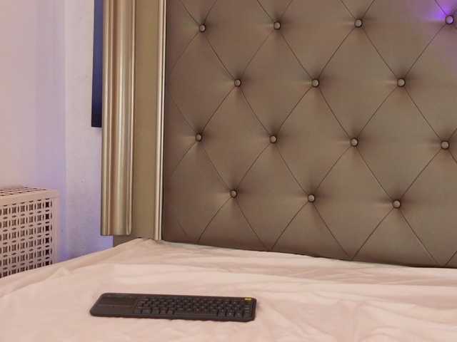 AlexxaOne live cam on BongaCams